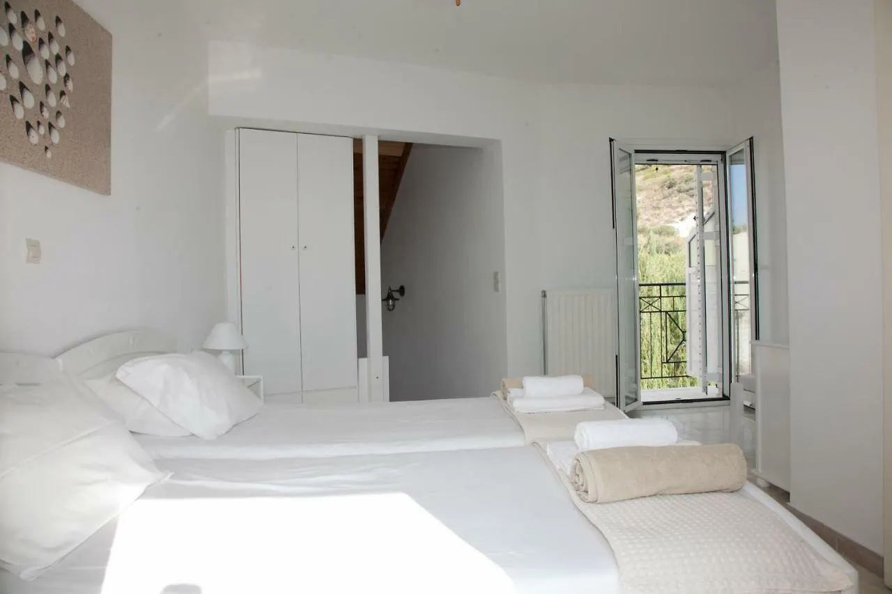 Holiday home Cavaliere Houses Lixouri