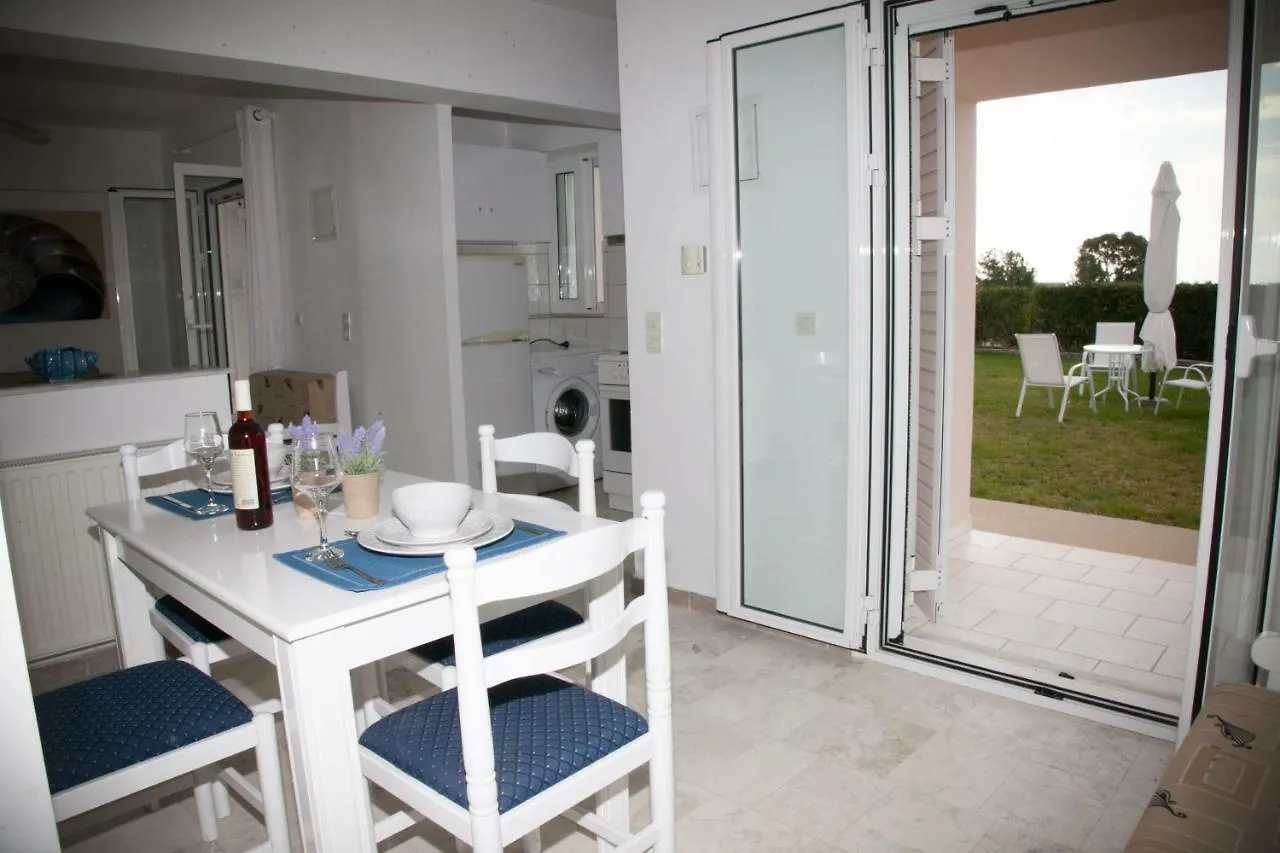 Cavaliere Houses Lixouri