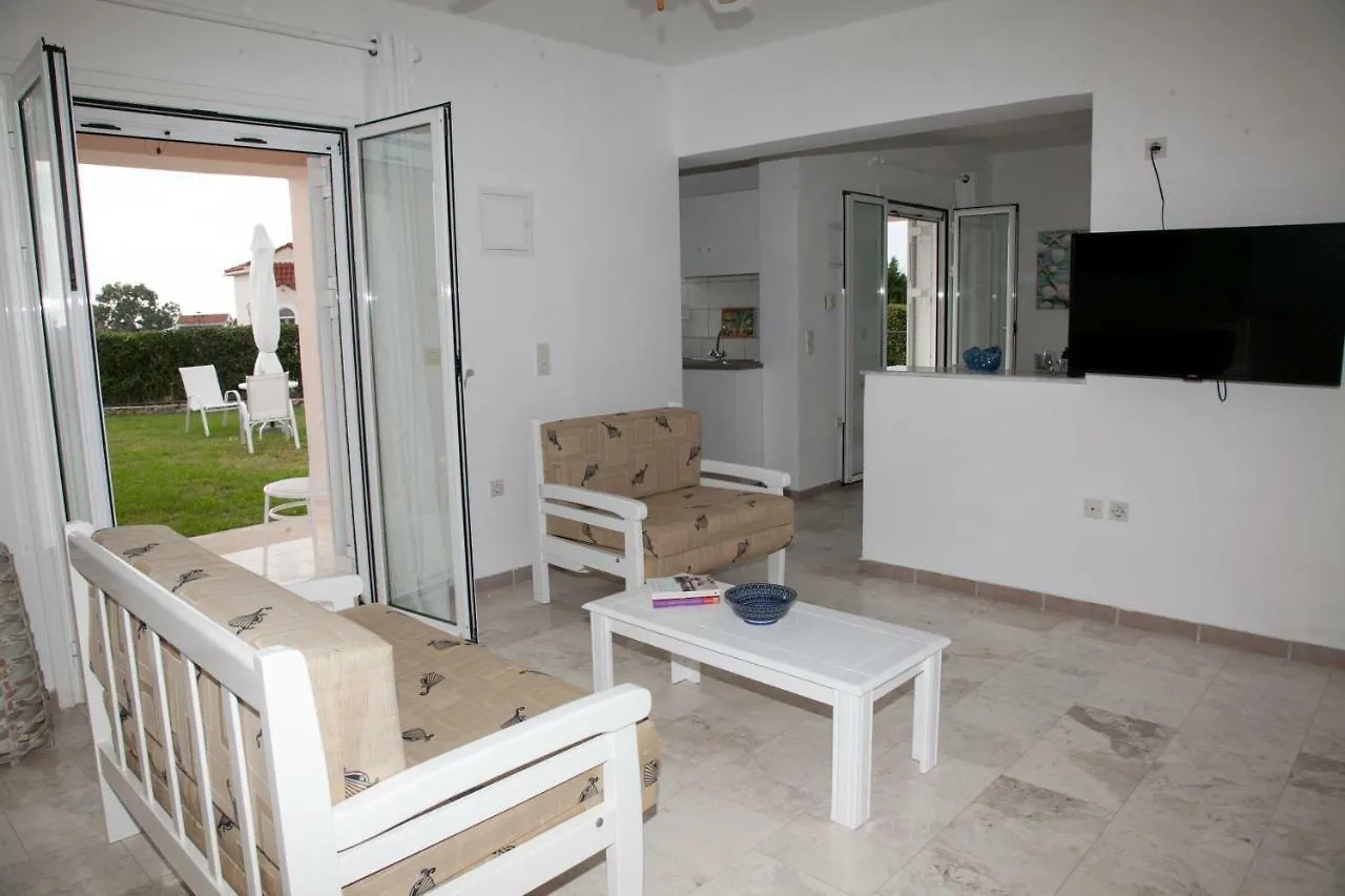 Cavaliere Houses Lixouri